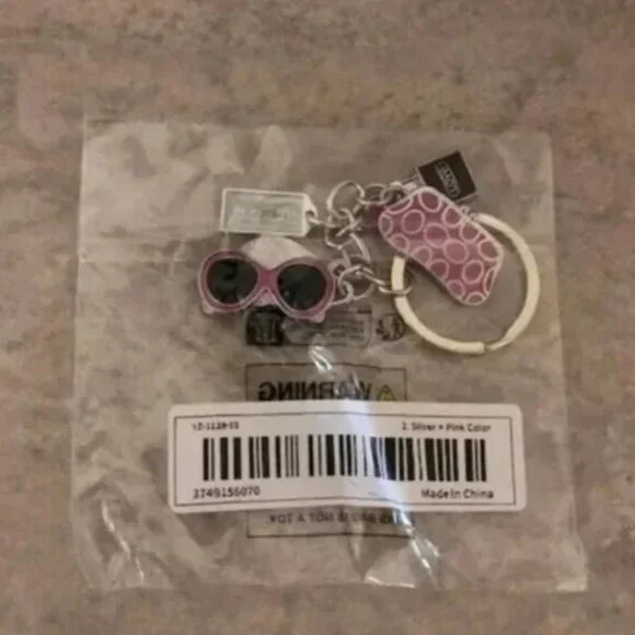 COPY - COPY - New in Package Keychain/Bag Charm - Picture 7 of 7